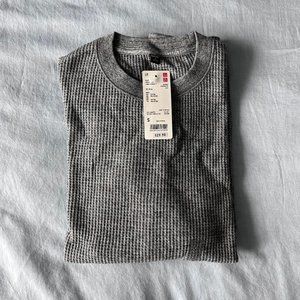 [NWT] Uniqlo Grey Waffle Crew Neck Long-Sleeve T-Shirt